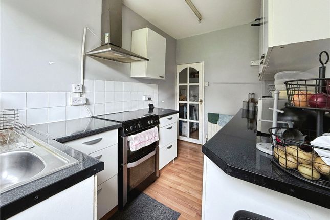 13, Wicklow Drive, Leicester photo 3