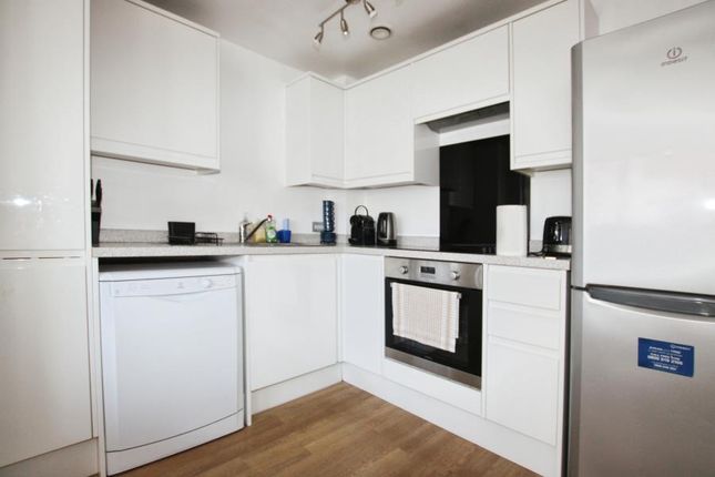 1 Portland Heights, Dean Street, Bristol photo 3