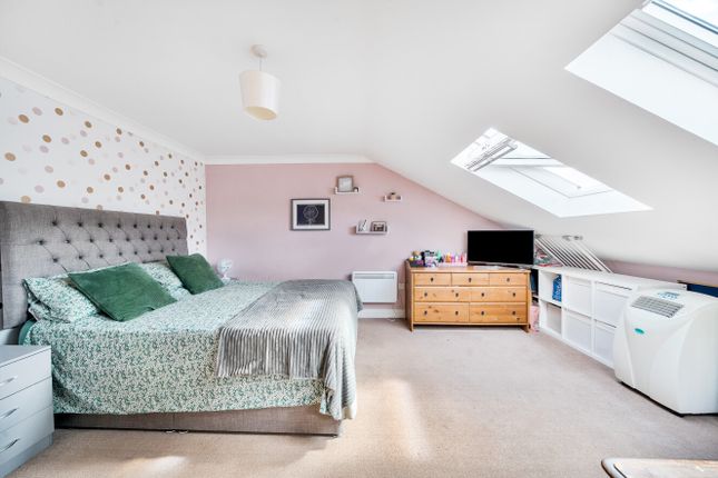4, Lelant Drive, Alton photo 4
