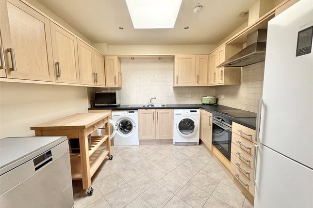 Flat 9,, Parkgate House Court, Neston photo 4