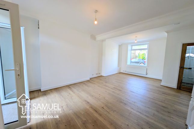 15 Avondale street, Mountain Ash photo 3