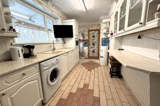 1, Burke Avenue, Port Talbot photo 3