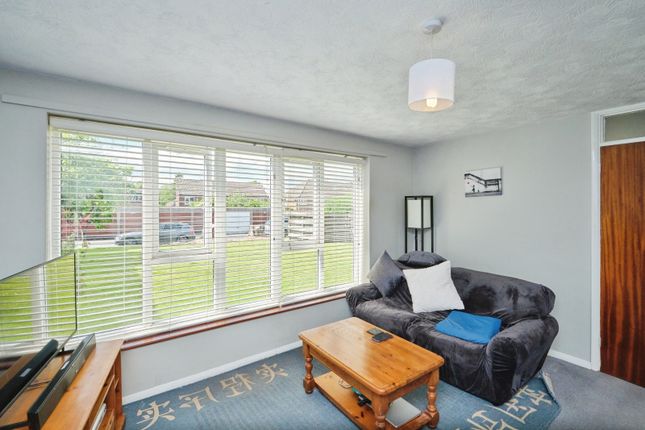 17, Croft Close, West Midlands photo 4