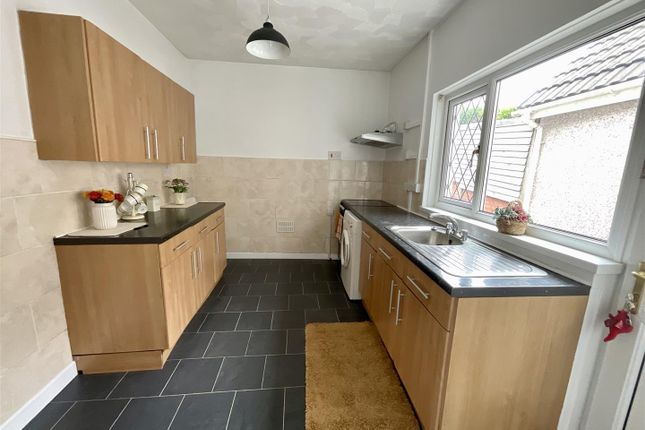 17, Gilbert Crescent, Llanelli photo 2