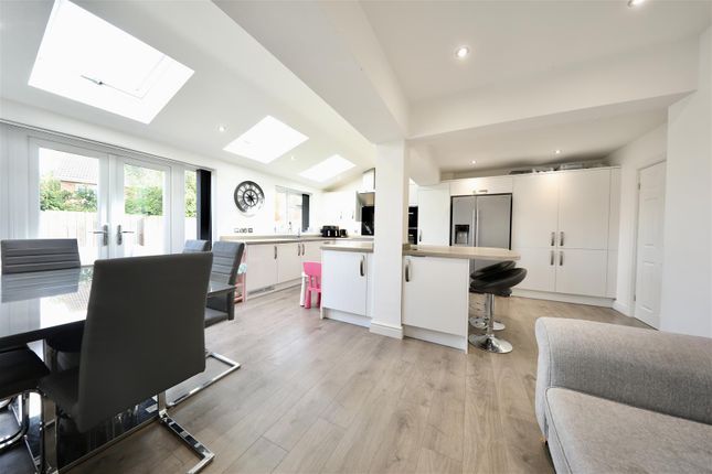 21, Chestnut Garth, Hull photo 3