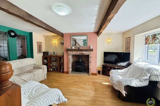 168 Sough Road, Darwen photo 2