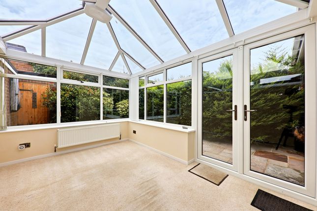 84, Hall Drive, Burley in Wharfedale photo 2