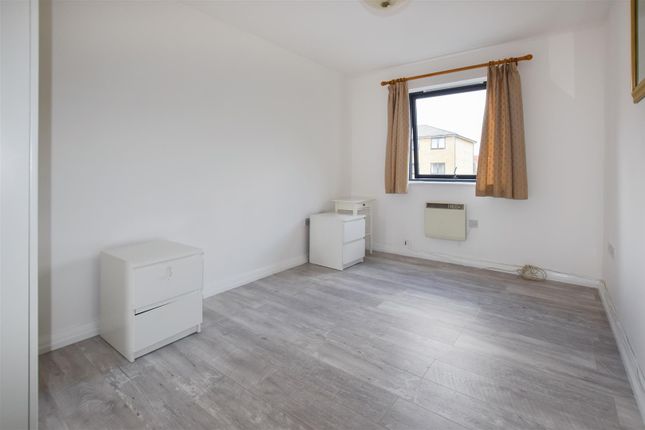 23 Bell House, Hirst Crescent, Wembley photo 4