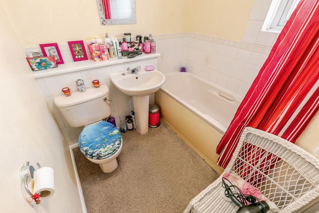 2-bed house on 19, Hawthorn Crescent, Bristol, £240,000