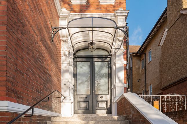 Flat 5, 8, Lindfield Gardens, Hampstead photo 4