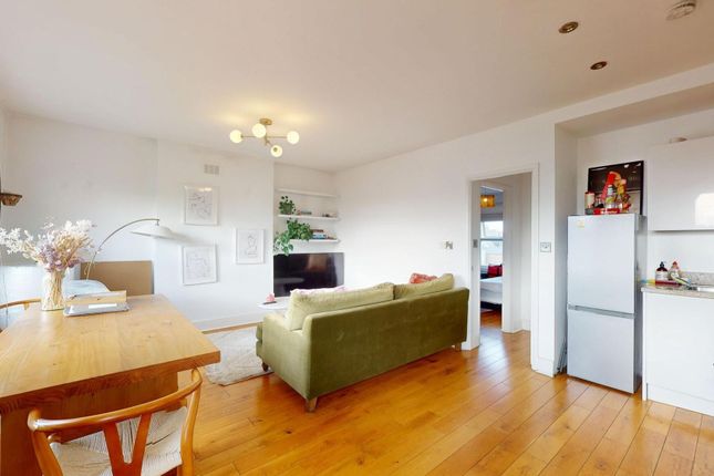 Flat C, 5 Oakhurst Grove, London photo 4