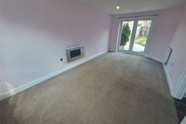 35, Elmwood Road, Telford photo 2