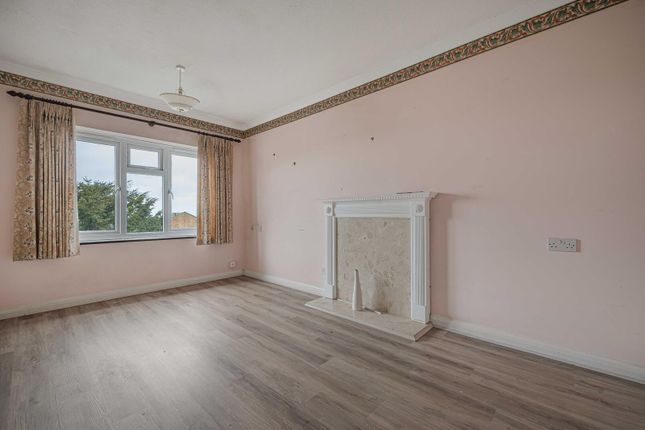 Flat 51 Tudor Court, 210, Main Road, Westerham photo 5