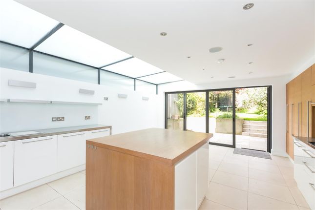 53, Grove Hill Road, London photo 3