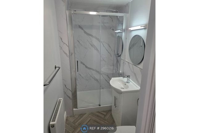 Flat, Gainsborough Court Stewart St, Crewe photo 5