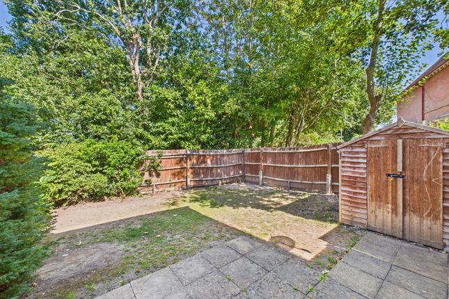 8 Lesser Horseshoe Close, Fareham photo 2