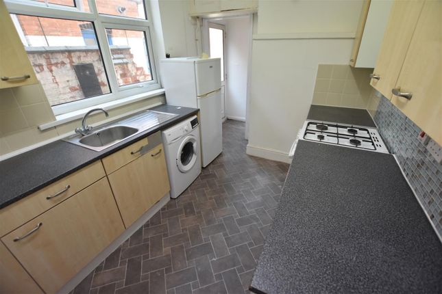 Thumbnail Flat to rent in Cambridge Street, Leicester