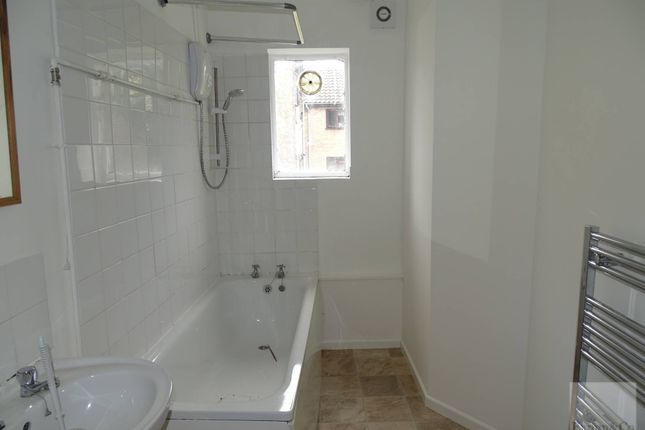 Flat 4, 73 West Pottergate, Norwich, Norfolk photo 2