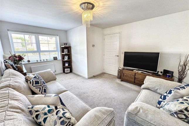 36, Castle Way, Newport photo 2