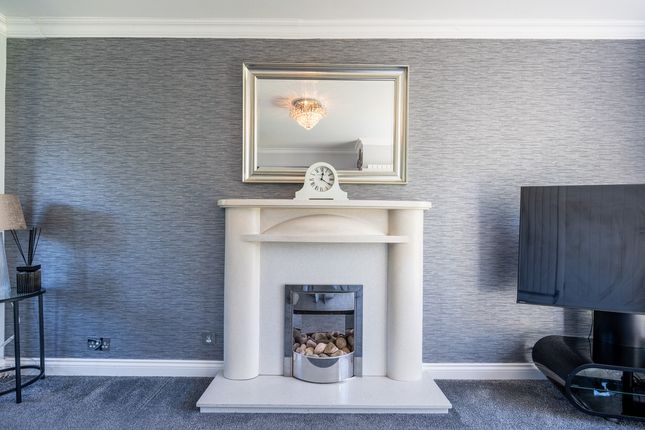55, Cunningham Drive, Glasgow photo 4