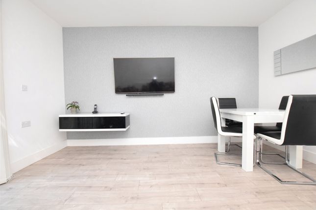 4, Partridge Lane, Romford photo 5