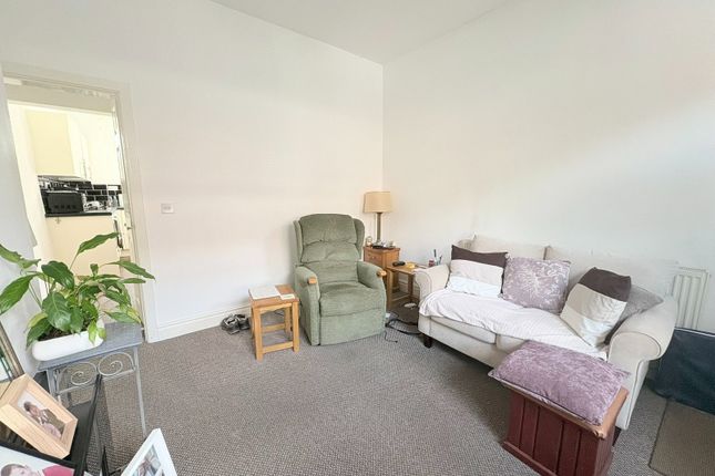 16, Knight Street, Hyde photo 3