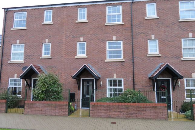 Thumbnail Town house to rent in Greenwilding Road, The Furlongs, Hereford
