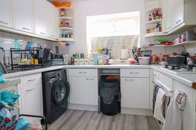236, Northfields, Norwich photo 2