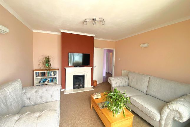 10, Claxton Road, Bexhill photo 3