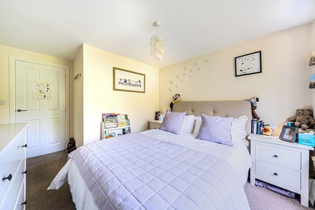 64, Martlet Way, Gloucester photo 4