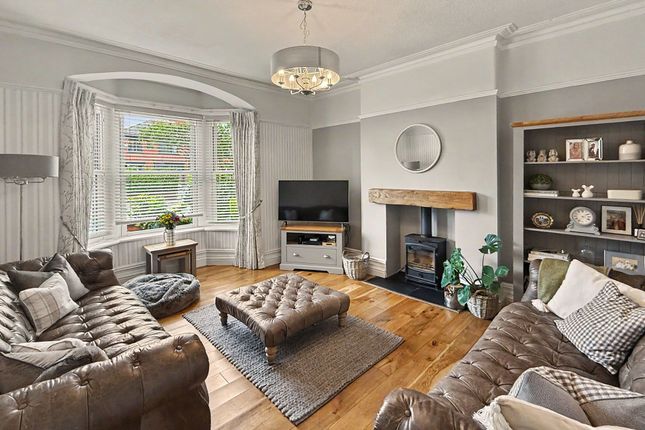 392 Bury New Road, Manchester photo 4