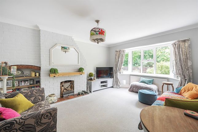 3 Lovelace Cottages,, St. Martins Close, East Horsley photo 3