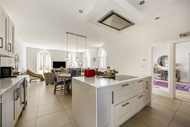 6, Barnard Crescent, Broadway photo 4