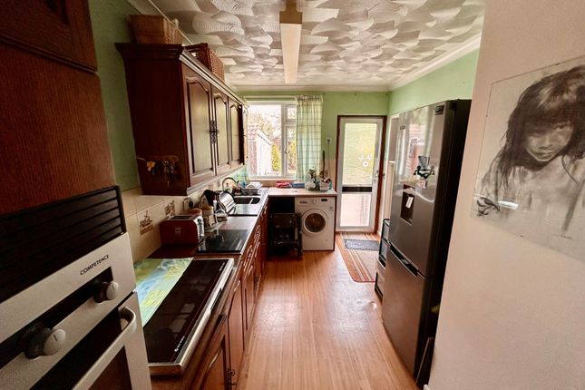 9, Holly Road, Blackfield photo 3