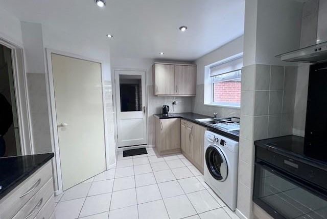 68, Laurel Crescent, Nottinghamshire photo 3
