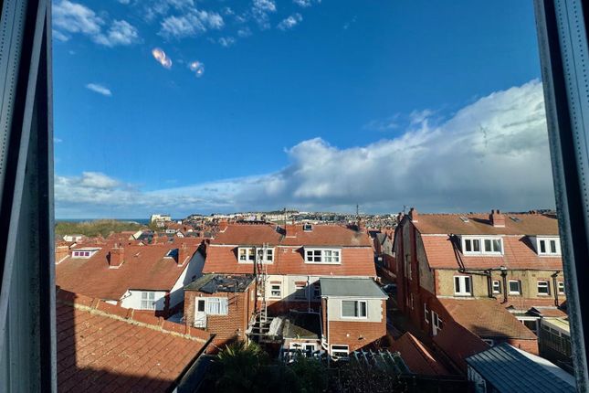 31, Chatsworth Gardens, Scarborough photo 4