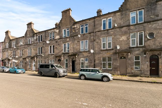 Flat for sale in Castlegreen Lane, Dumbarton, West Dunbartonshire