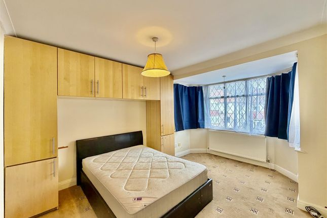 101, Park Road, Hounslow photo 4