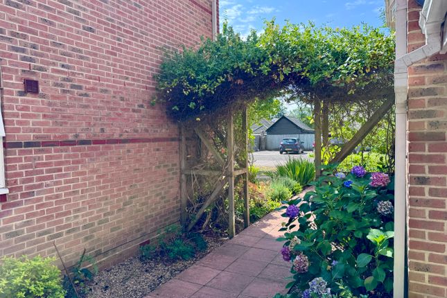 6 Pine Court, 48, Pine Road, Eastleigh photo 2