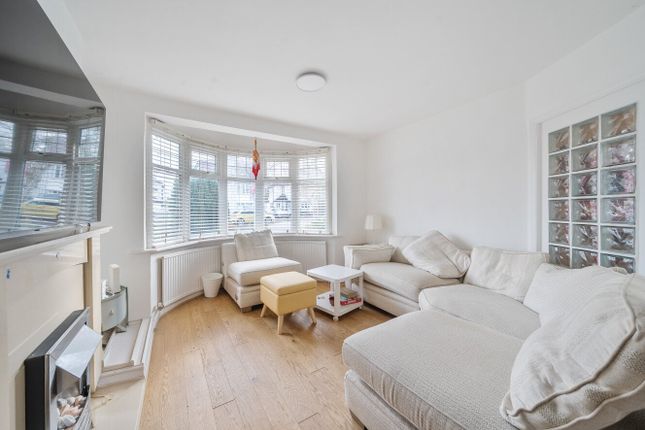 16, Birch Tree Avenue, Kent photo 3