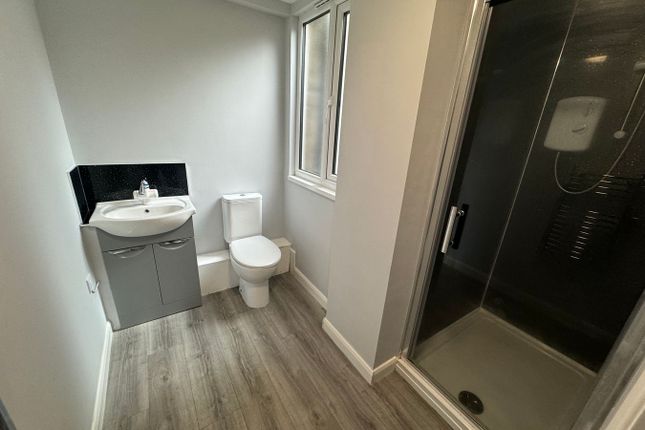 113b, Feltham Road, Ashford photo 4