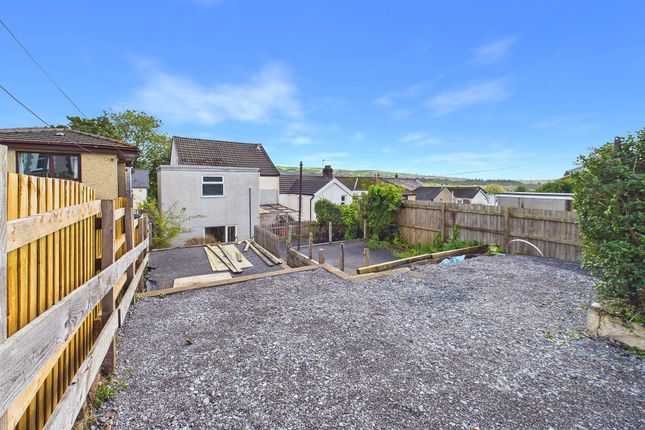 8 Heol Y Graig, Swansea photo 4