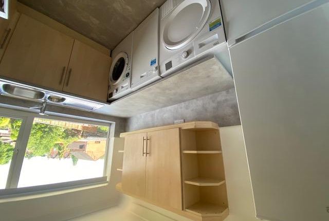 5, Brampton Court, Ray Park Avenue, MAIDENHEAD photo 3