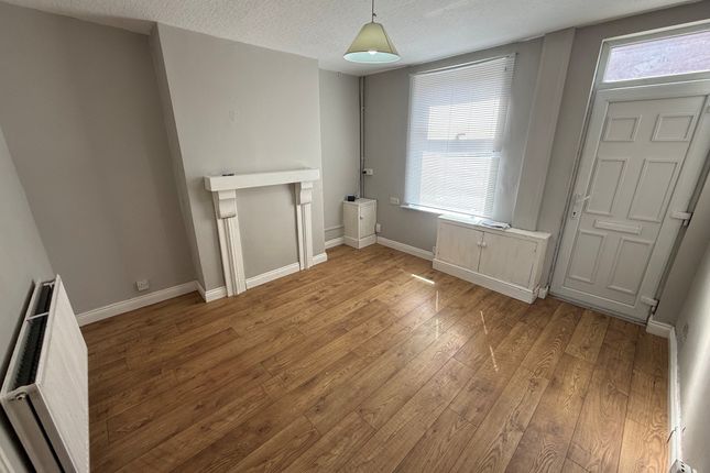 106, Nottingham photo 5
