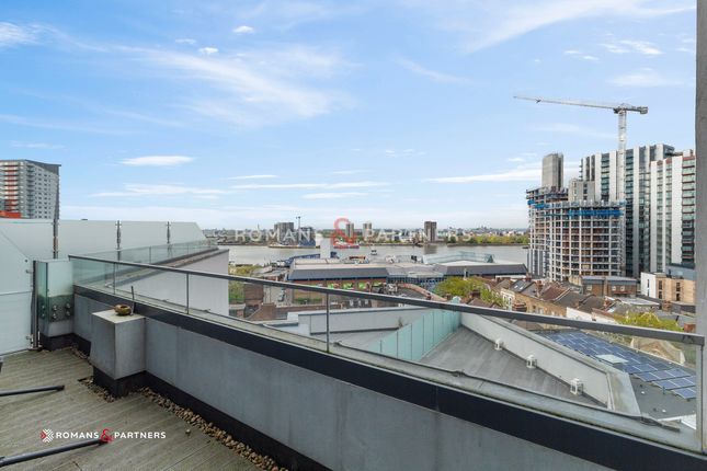 Flat to rent in Wick Tower, Woolwich