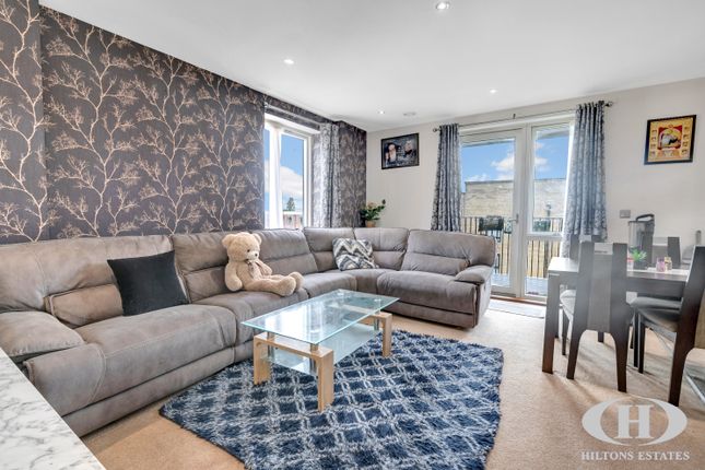 14 Adamson Court, Fleming Road, Southall photo 2