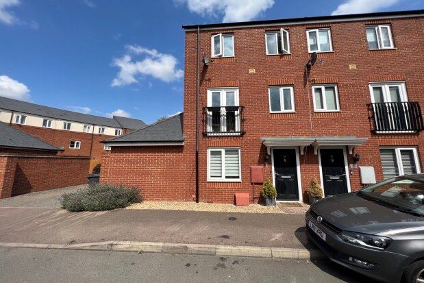 Thumbnail Semi-detached house to rent in Longhorn Avenue, Gloucester