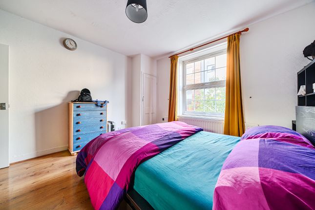 Rumball House, London photo 2