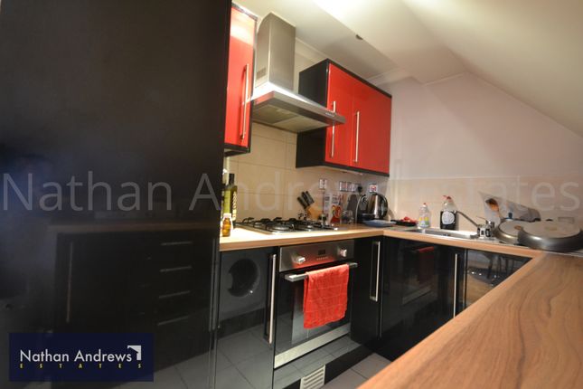 Thumbnail Flat to rent in Uxbridge Road, Shepherds Bush, London