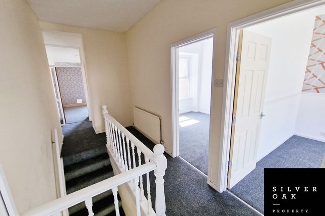 Flat to rent in Stradey Road, Llanelli, Carmarthenshire